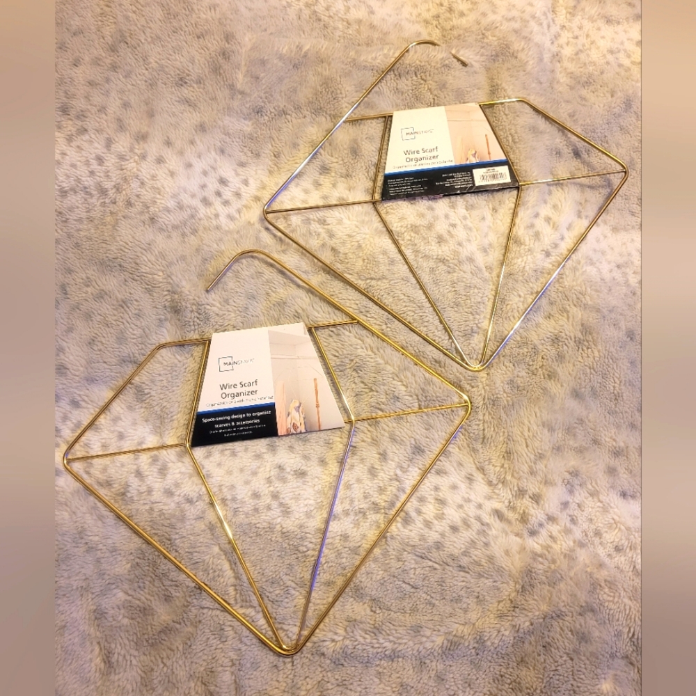 2 Gold Diamond Shaped Wire Scarf Organizers